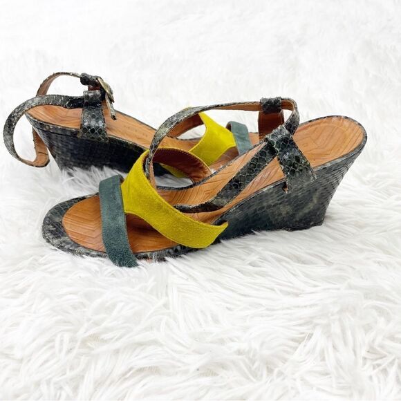 Chie Mihara Finde Suede & Leather Colorblock Wedge Sandals - Picture 1 of 9